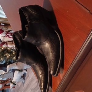 Women's Western boots